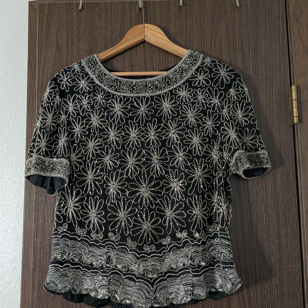 Adrianna pappel Black‎ and silver beaded top with floral pattern